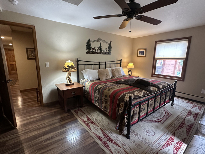 Room 3, Heavenly Pines -- Ev #3361 5 Bedroom Home by RedAwning, Larimer