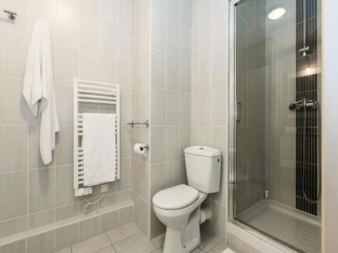 Bathroom, Prestige Odalys Beach Residence, Loire-Atlantique