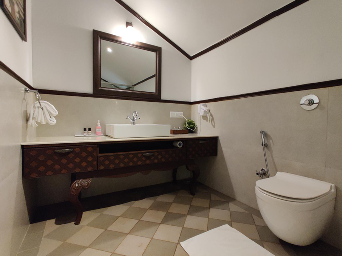 Bathroom 5, Chambers Mahabaleshwar - A Club Mahindra Associate Resort, Satara
