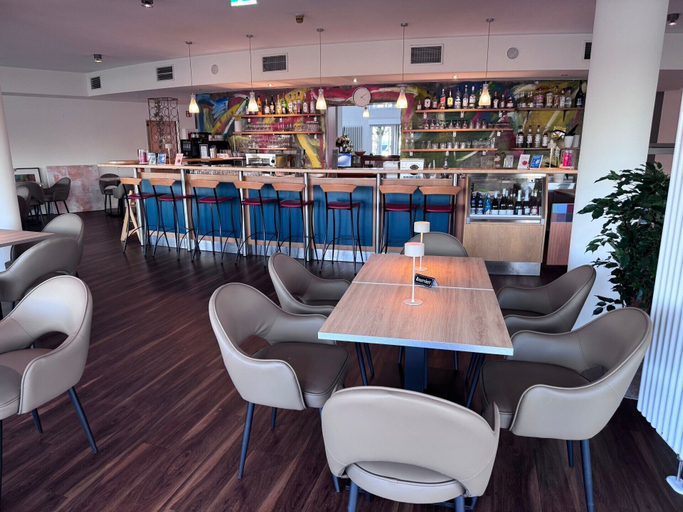 Food & Drinks 5, Highway Hotel, Emmendingen