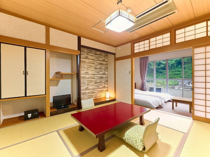 Others 2, Amagase Onsen Seitenkaku, Hita