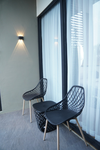 balcony 15