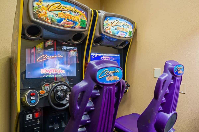 Interior 4, Apartment 1 BR Free Shuttle to Disney Parks, Orange