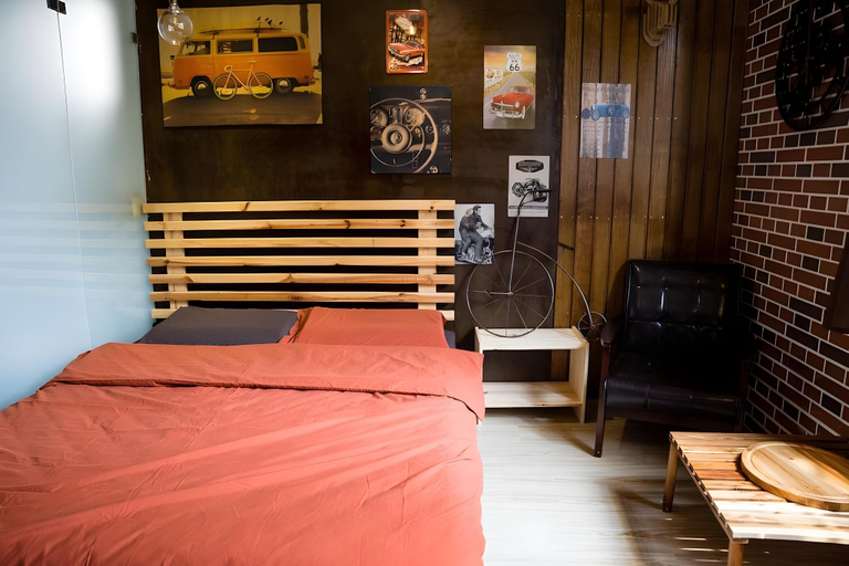 Bedroom 2, London Style Baker Street Inn, Tainan