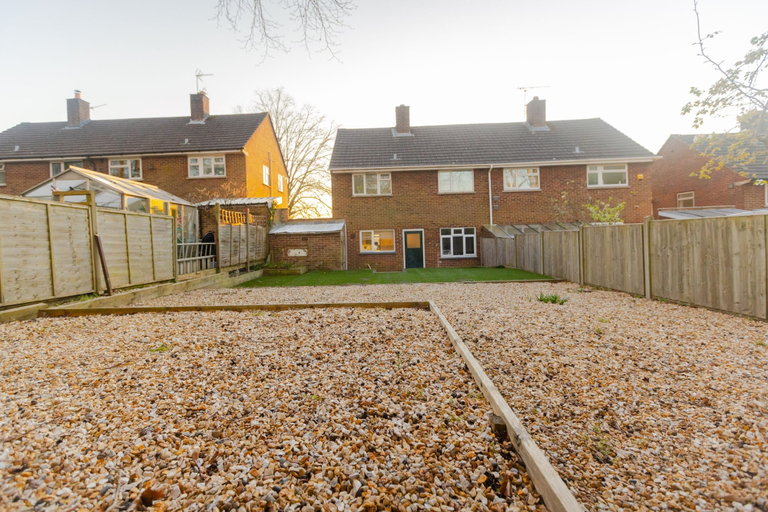 Property grounds, House - Sleeps 8 - Parking - Garden, Hampshire