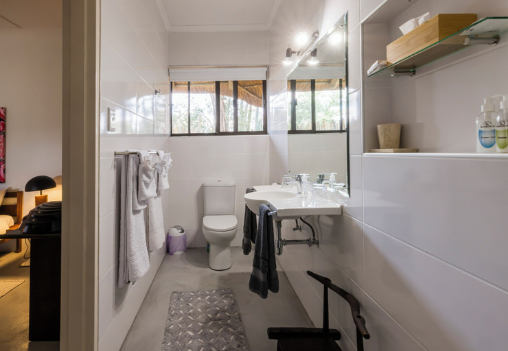 Bathroom, Ohorongo Game Reserve, Kamanjab