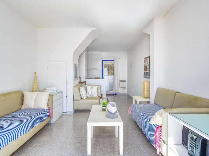 5, Apartment with scenic view, Girona