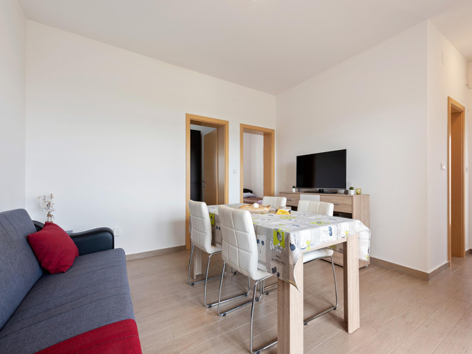 Others 5, Apartment in Nevidane near the Beach, Pašman
