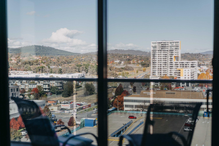 Balcony/terrace 5, Lovely Sunny 2-bedroom Apartment with Pool and Gym, Canberra