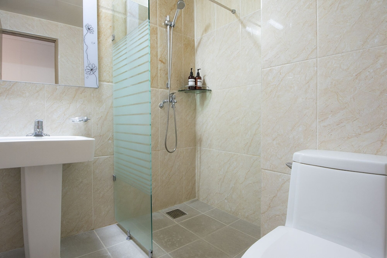 Bathroom 4, Sims Hotel, Jeju