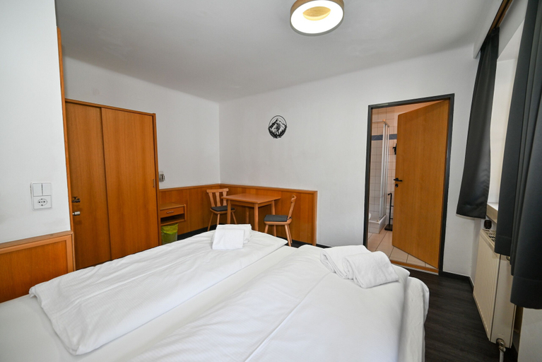 Room 2, Schmitten 27 - Room 1 200m From ski Lift, Zell am See