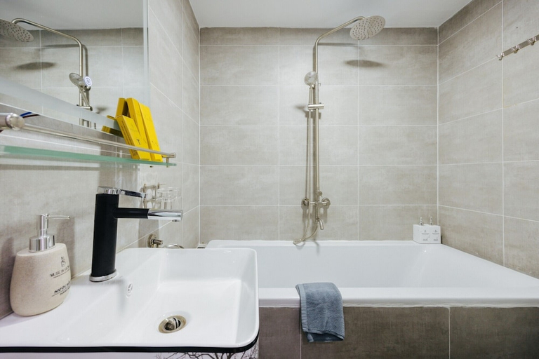 Bathroom 3, Muse Hanoi Serenity Suites, Đống Đa
