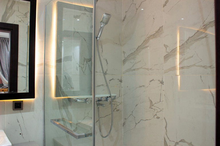 Bathroom 4, Hotel La Villa Racine, Dakar