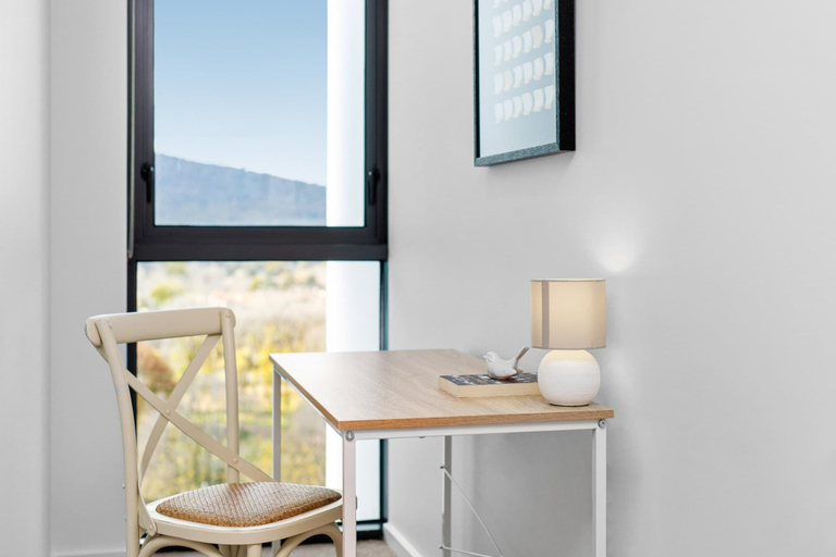 Interior 3, Central 2-bed With Gym, BBQ & Stunning Views, Canberra