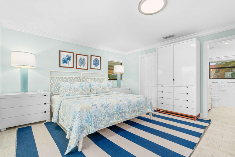 Room 4, Deep Blue Waterfront Gem Pool Kayaks Dock, Monroe