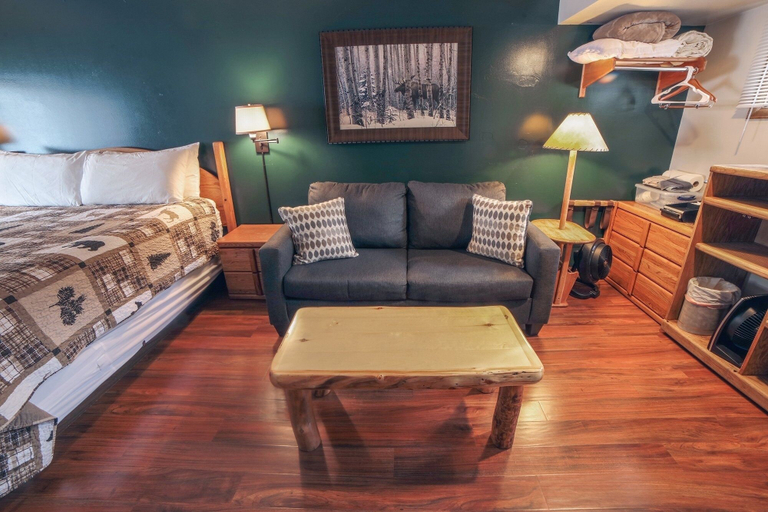 Bedroom 2, Sunnyside Knoll: 2 Cottage, Larimer