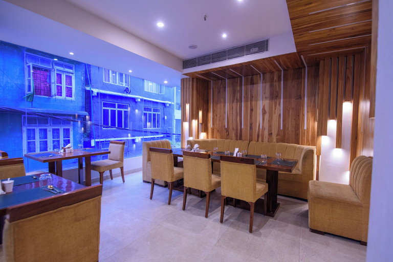 Food & Drinks 5, Emerald Hotel, Aizawl