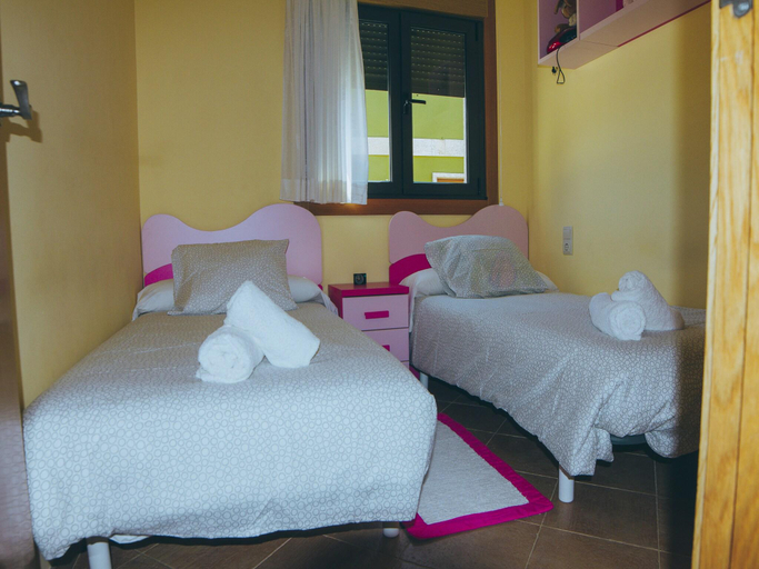 Bedroom 2, Apartment in Cangas near Playa de Barra, Pontevedra