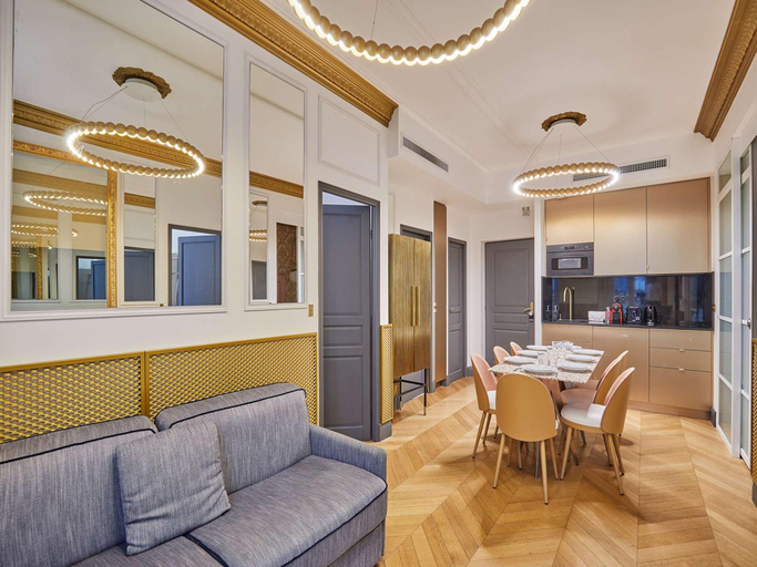 3, Sublim AC-3 BDR MontaigneArc de Triomphe, Paris