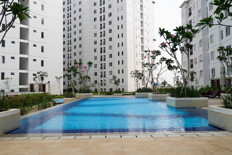 Pool 2, Cozy And Strategic Studio At Bassura City Apartment, Jakarta Timur