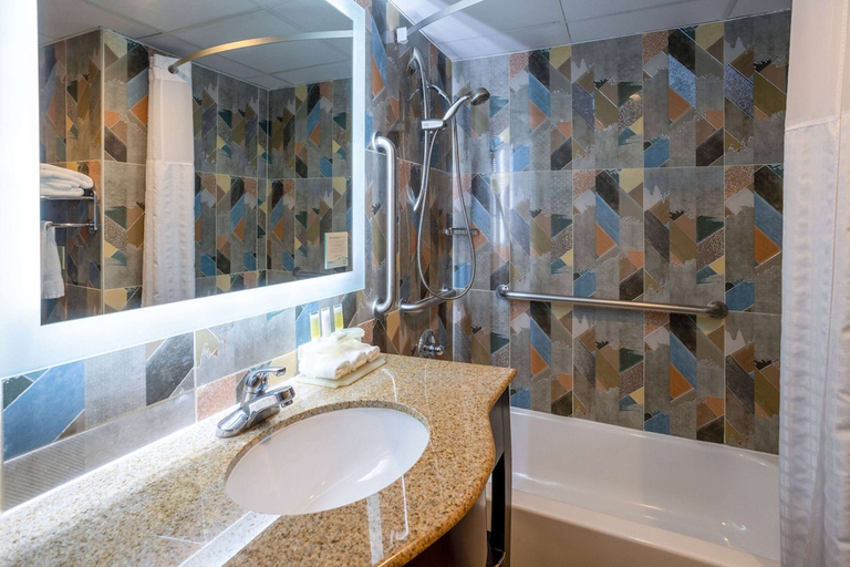 Bathroom 4, Days Inn by Wyndham North Bergen, North Bergen