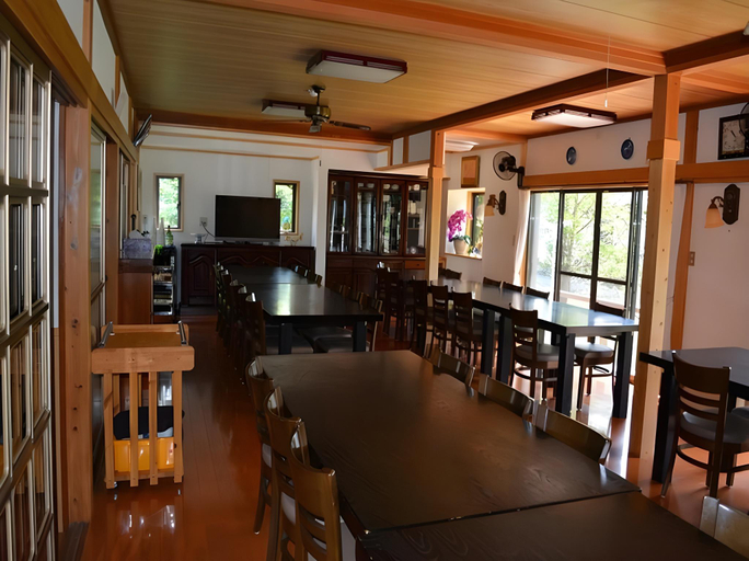 Food & Drinks 4, Lake Oshino Villa, Oshino