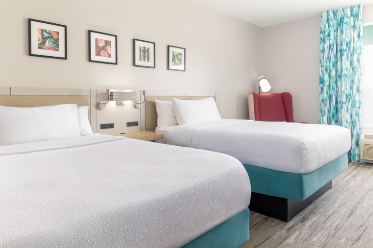 Bedroom 2, Hilton Garden Inn Ontario/Rancho Cucamonga, San Bernardino