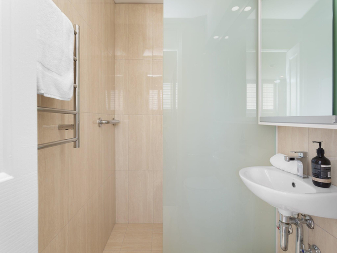 Bathroom 3, Modern Manly Apartment with Stunning Views, Pool, Sydney
