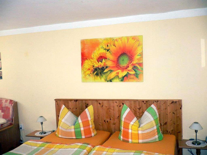 Bedroom 2, Wohnung mit Eigener Terrasse in Wismar, Nordwestmecklenburg