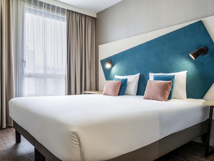 Bedroom 2, Aparthotel Adagio Paris Suresnes Longchamp, Hauts-de-Seine