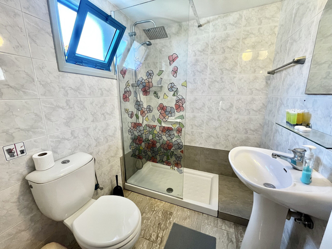 Room 4, 155 PRV - Stay Pervolia Maisonette, Larnaca