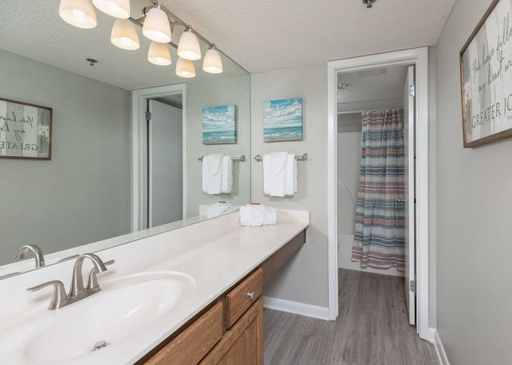 Bathroom 3, Phoenix Vi 6601 3 Bedroom Condo, Baldwin
