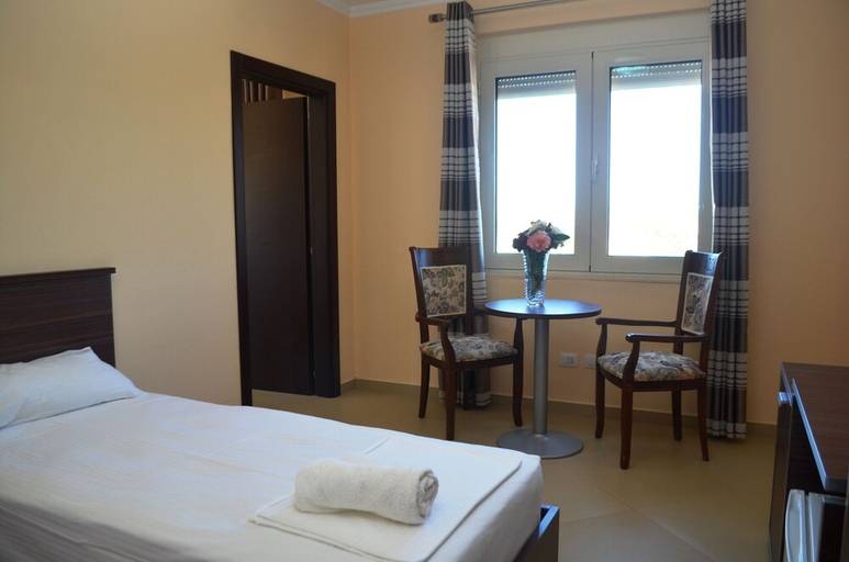Bedroom 2, Royal Park Hotel, Kavajës