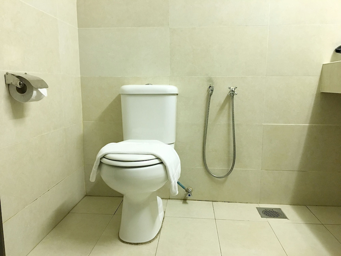 Bathroom 4, Tanjong Vista, Kuala Terengganu