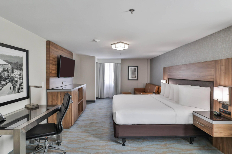 Bedroom 3, The Penn Stroud, Stroudsburg - Poconos, an Ascend Collection Hotel, Monroe
