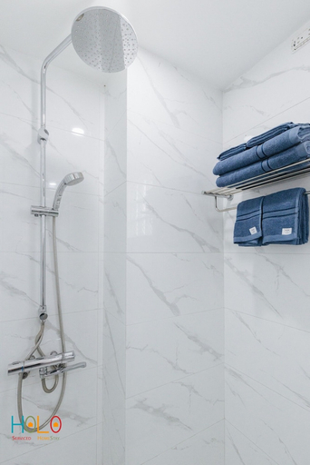 Bathroom 2, HoLo Central Hanoi - Serviced HomeStay, Hai Bà Trưng