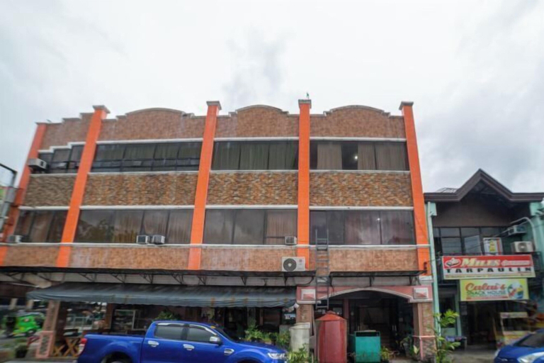 Exterior & Views 2, RedDoorz @ Pvc Pension Haus, Tagum City
