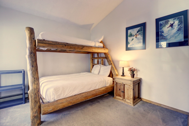 Room 2, Cc301 Cross Creek 2br 2ba 2 Bedroom Condo by RedAwning, Summit