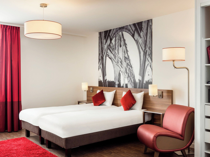 Bedroom 3, Aparthotel Adagio la Défense Courbevoie, Hauts-de-Seine