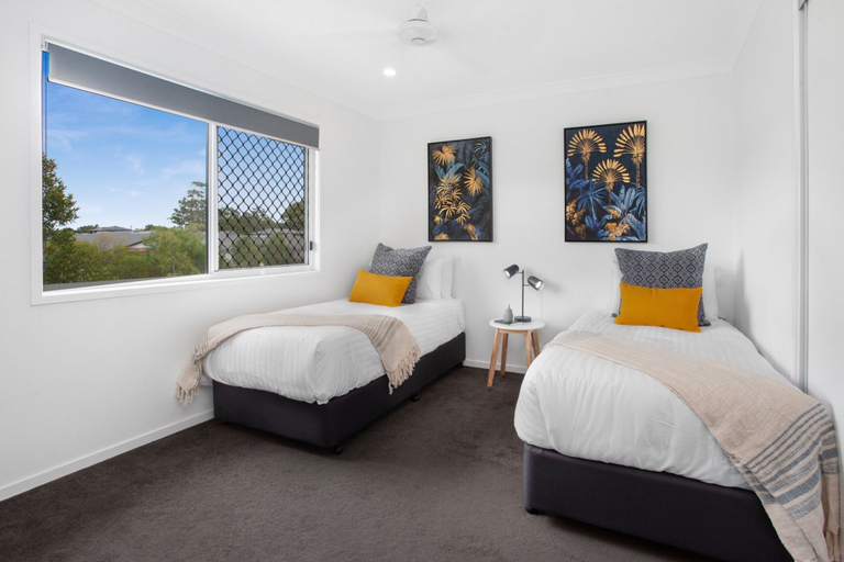 Room 2, Comfortable 3-bed Retreat Close Parks, Taigum-Fitzgibbon