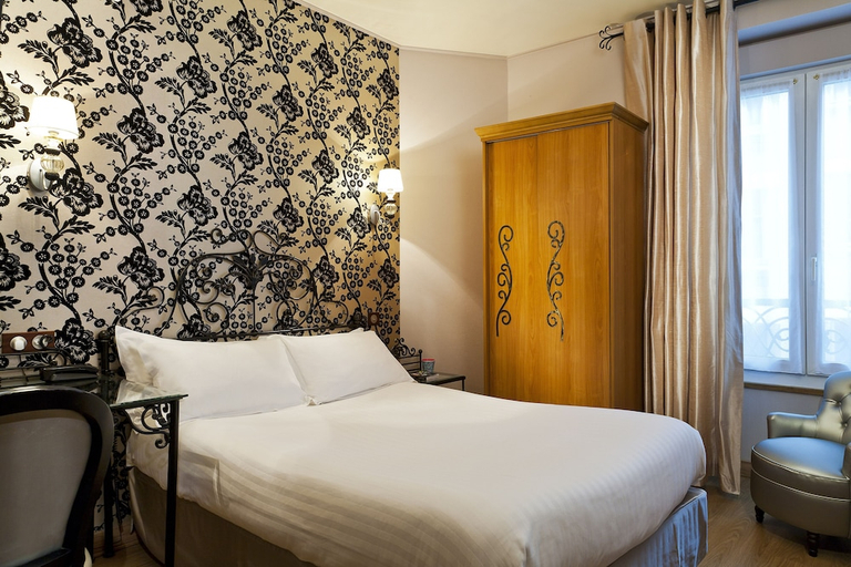 Bedroom 3, Hotel Aurore Paris Gare de Lyon, Paris