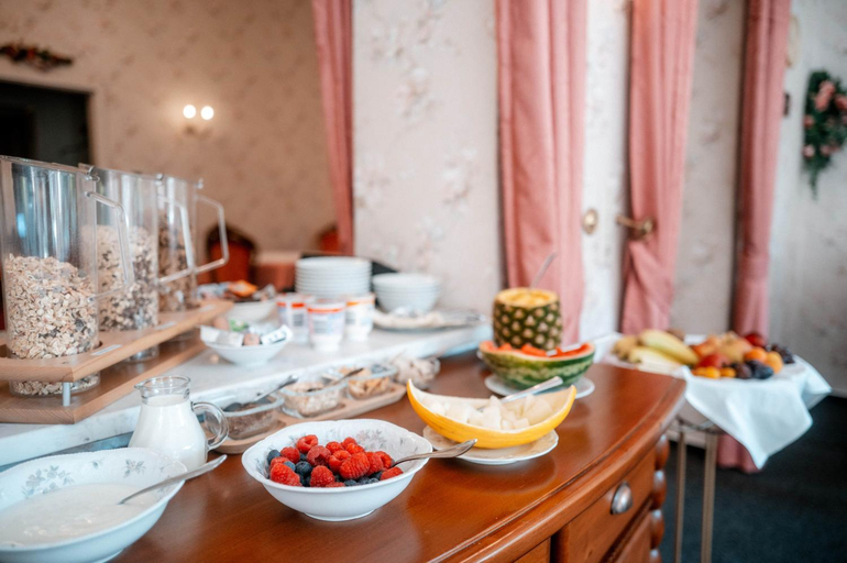 Food & Drinks 3, Hotel-Garni Haus Johanna, Northeim