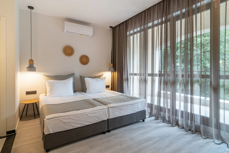 Bedroom 2, Primorski Hotel, Varna