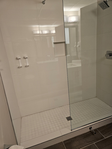 Bathroom 4, Super 8 by Wyndham Spruce Grove, Division No. 11