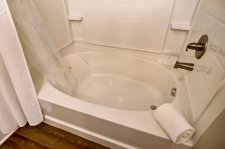 Room 5, King Bed Top Floor Washer Dryer Balcony Wifi, Delaware