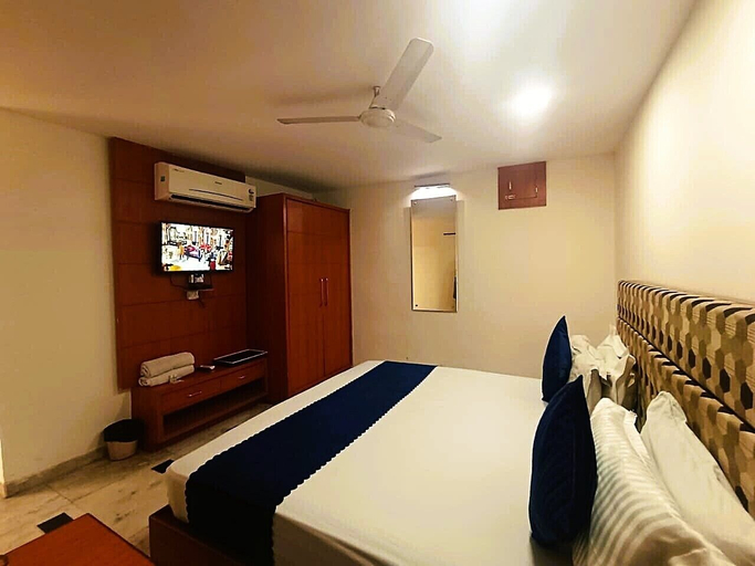 Bedroom 4, Hotel Ganga Azure, Hardwar