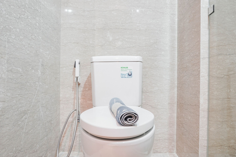 Bathroom 3, Premium Best Choice 2Br With Private Lift At Menteng Park Apartment, Central Jakarta