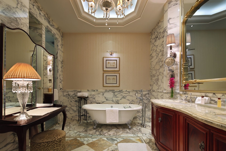 Bathroom 5, Waldorf Astoria Shanghai on the Bund, Shanghai