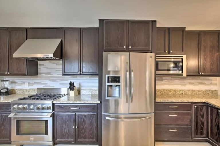 Private kitchen 5, Collins Family-Friendly Texas Home with Private Pool!, Dallas