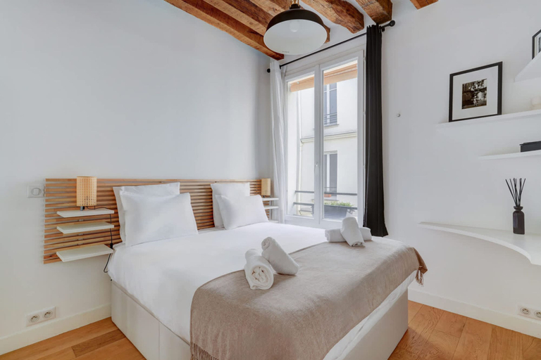 Room 3, Athos I Stylish 1BR Home on the Rive Gauche, Paris